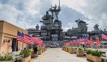Photo of Oahu Day Trip: Battleship Tour Of Pearl Harbor From Big Island